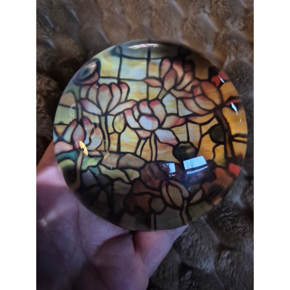 Vintage Heavy Glass Floral Paperweight Stained Glass‎ Tiffany Style Lotus Desk